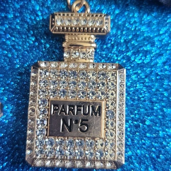 Elegant Pearl Gold Purfume Keychain Accessory NwT - Picture 2 of 5